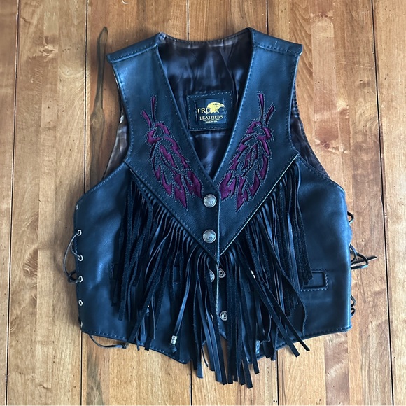 Vintage Fringe Leather Vest - Picture 4 of 13